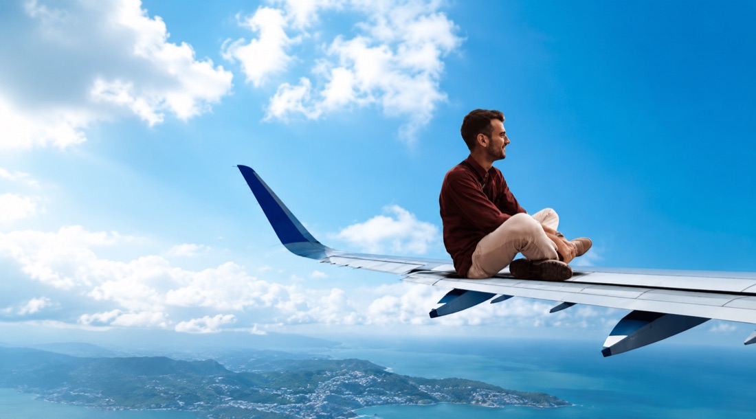 Tunahan on a plane wing, ready for the next market